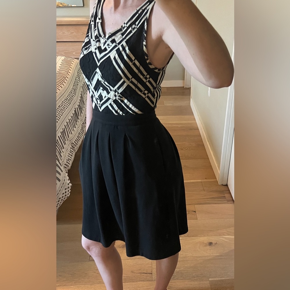 Anthropologie black and white dress, versitile- work to evening + Pockets!